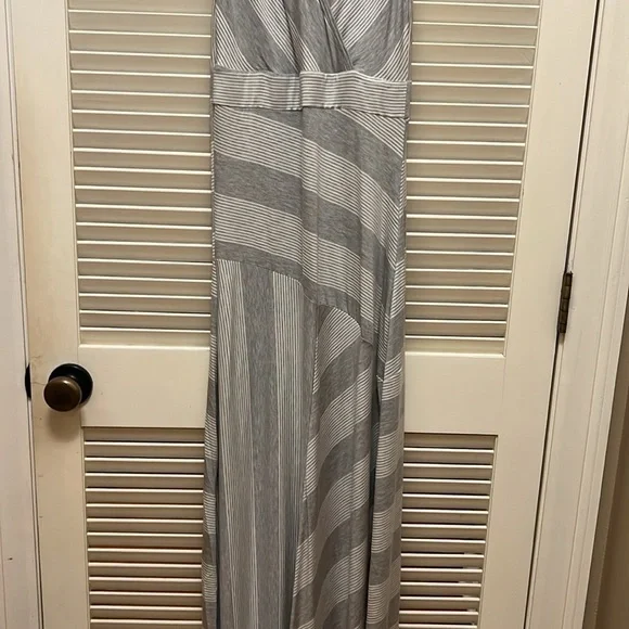Go Couture Striped Maxi Dress in Grey Colorblock - Picture 6 of 17